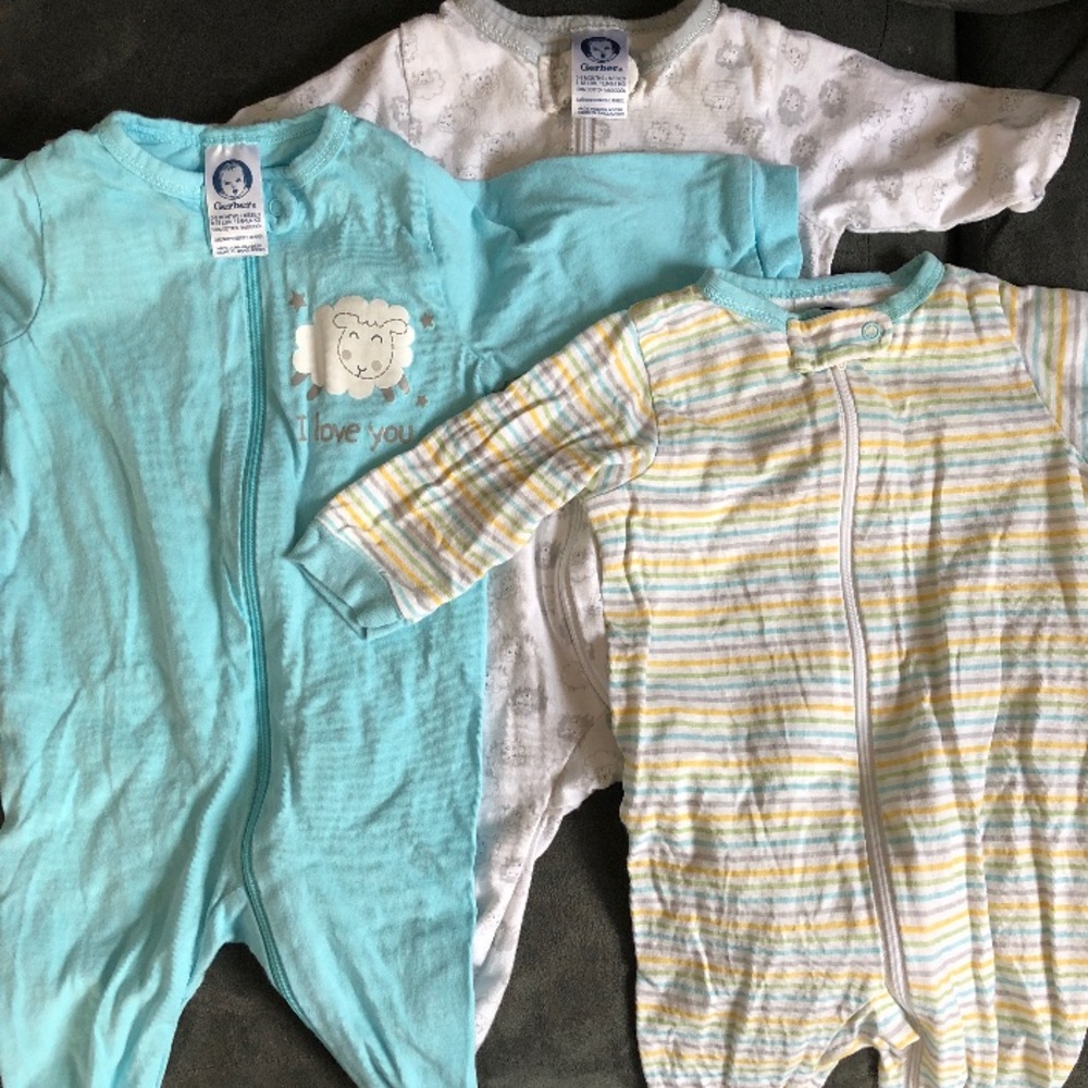 Infant sleepwear